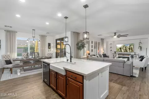 Kitchen - 2587 E Lodgepole Dr, Gilbert, AZ 85298 photo 3 of 6