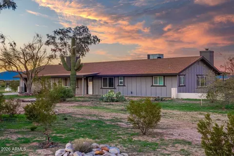 51718 W Donald Rd, Aguila, AZ 85320