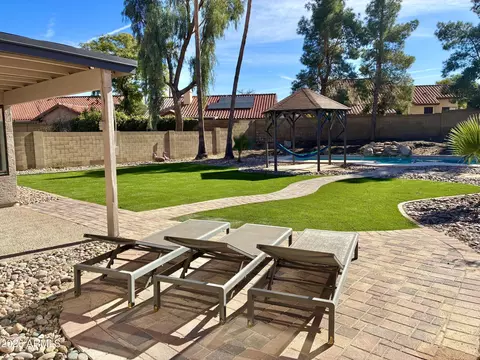 Exterior - 1909 E Redfield Rd, Phoenix, AZ 85022 photo 2 of 4