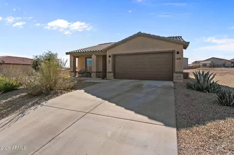 25 W Monte Cristo Dr, Wickenburg, AZ 85390