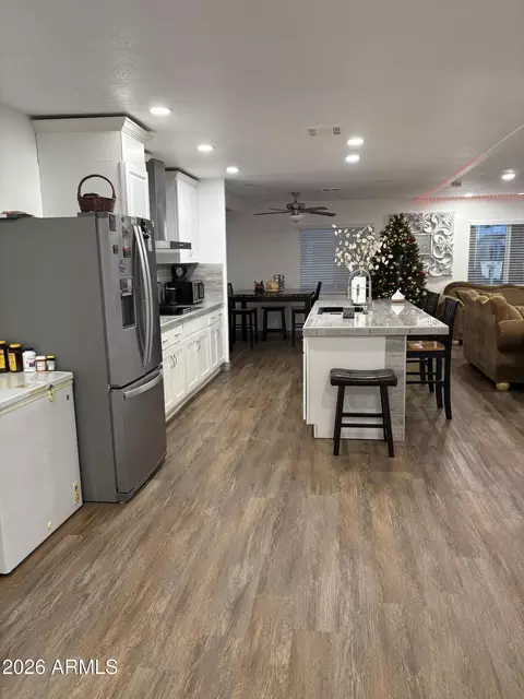 328 S 98th St S, Mesa, AZ 85208