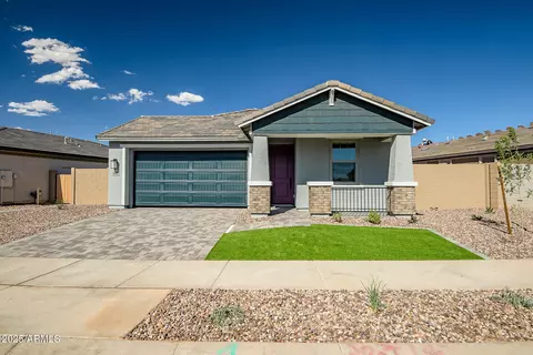 990 W Finch Dr, Queen Creek, AZ 85140