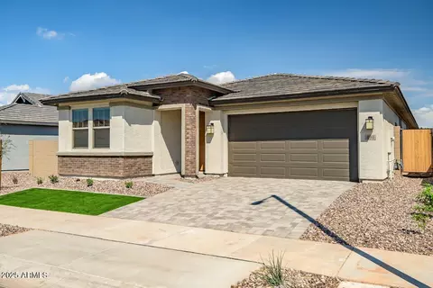 890 W Macaw Dr, Queen Creek, AZ 85140