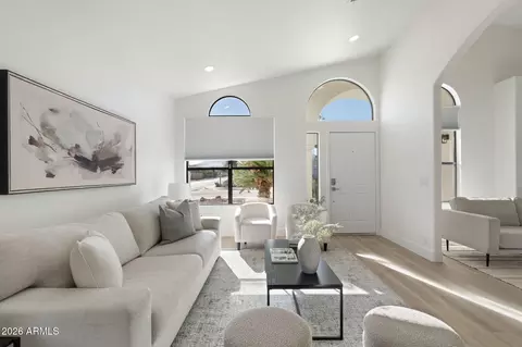 Living - 2144 Escuda Rd, Phoenix, AZ 85024 photo 2 of 3