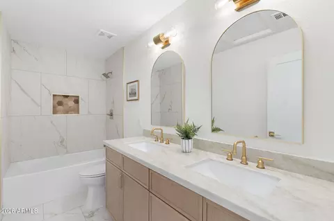 Bath - 2144 Escuda Rd, Phoenix, AZ 85024 photo 3 of 3