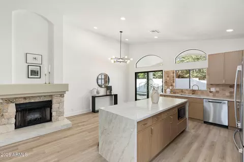 Kitchen - 2144 Escuda Rd, Phoenix, AZ 85024 photo 6 of 6