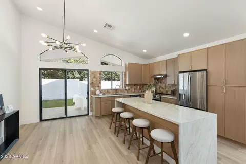 Kitchen - 2144 Escuda Rd, Phoenix, AZ 85024 photo 5 of 6