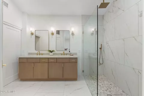 Bath - 2144 Escuda Rd, Phoenix, AZ 85024 photo 1 of 3
