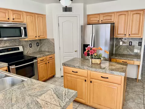 Kitchen - 1701 E Yukon Dr, Phoenix, AZ 85024 photo 3 of 3