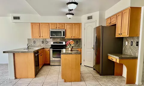 Kitchen - 1701 E Yukon Dr, Phoenix, AZ 85024 photo 2 of 3