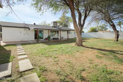 Exterior - 3902 E Yale St, Phoenix, AZ 85008 photo 6 of 7
