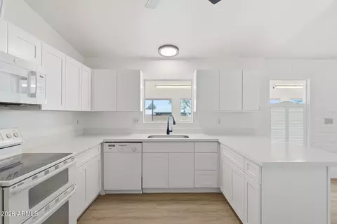 201 E 5th Pl, San Manuel, AZ 85631 photo 2