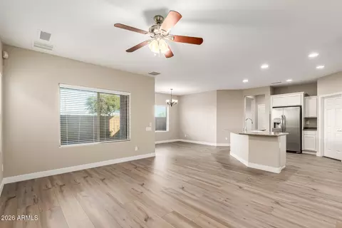 2046 W Davis Rd, Phoenix, AZ 85023 photo 9
