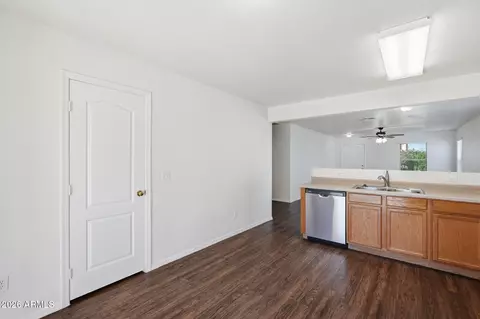 211 E Valley View Dr, Phoenix, AZ 85042 photo 14