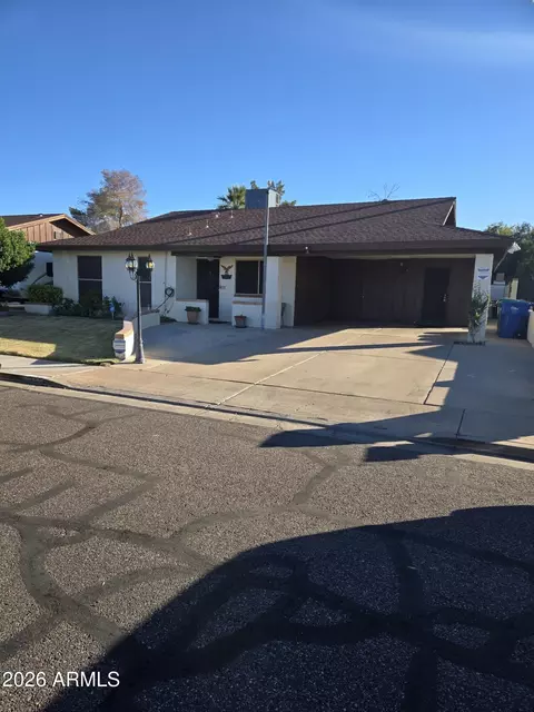 843 E Garnet Ave, Mesa, AZ 85204