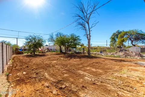 Exterior - 411 W Bealey Ave, Coolidge, AZ 85128 photo 6 of 6