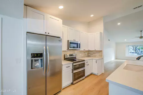 Kitchen - 2728 E Minton St, Mesa, AZ 85213 photo 3 of 5