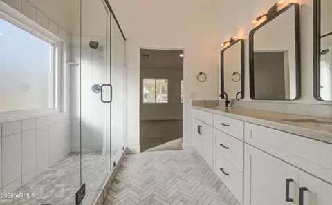 Bath - 2728 E Minton St, Mesa, AZ 85213 photo 4 of 10
