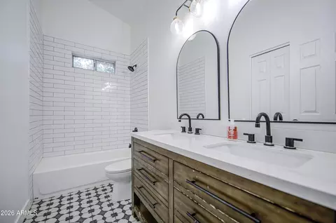 Bath - 2728 E Minton St, Mesa, AZ 85213 photo 6 of 10