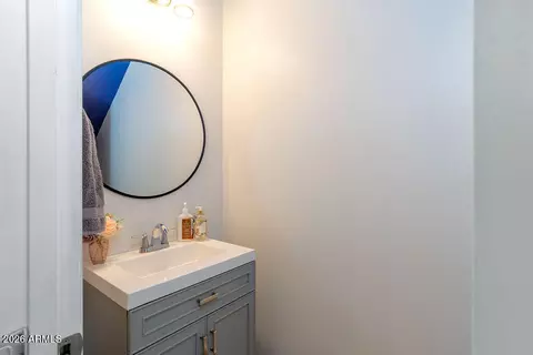 Bath - 7511 E Osage Ave, Mesa, AZ 85212 photo 1 of 5
