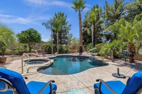 Exterior - 4680 E Nightingale Ln, Gilbert, AZ 85298 photo 7 of 16