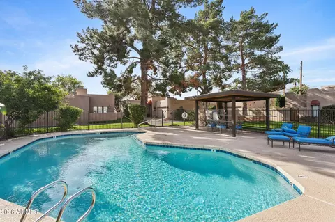 Exterior - 3015 E Coolidge St #10, Phoenix, AZ 85016 photo 6 of 7