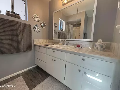 Bath - 4150 E Carmel Ave, Mesa, AZ 85206 photo 2 of 4
