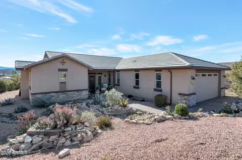 6135 N Cheney Ct, Rimrock, AZ 86335