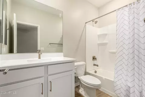 Bath - 1476 E Shannon St, Gilbert, AZ 85295 photo 3 of 3