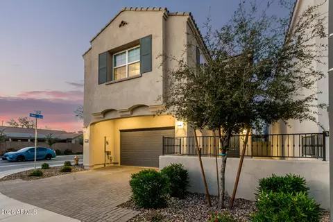 Exterior - 1476 E Shannon St, Gilbert, AZ 85295 photo 4 of 20