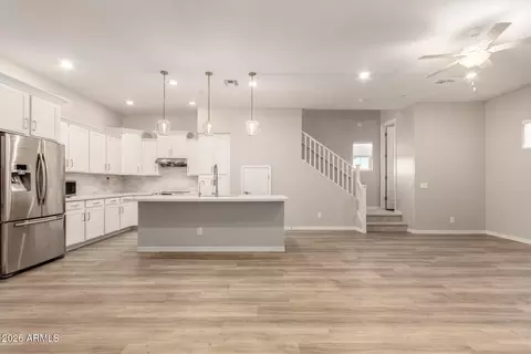 Entry Way - 1476 E Shannon St, Gilbert, AZ 85295 photo 2 of 9