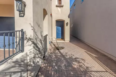 Exterior - 1476 E Shannon St, Gilbert, AZ 85295 photo 6 of 20