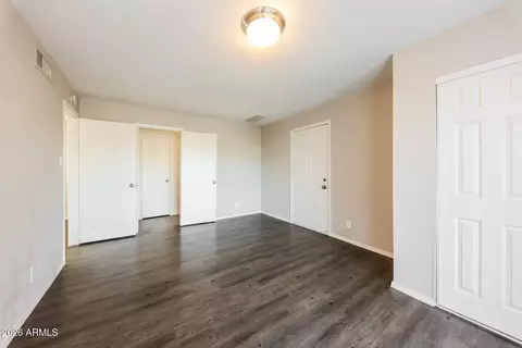 Bedroom - 6218 W Wolf St, Phoenix, AZ 85033 photo 4 of 4