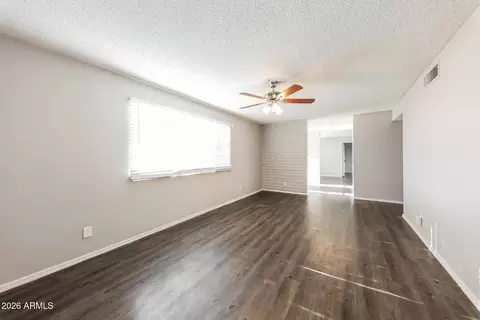 Living - 6218 W Wolf St, Phoenix, AZ 85033 photo 2 of 4