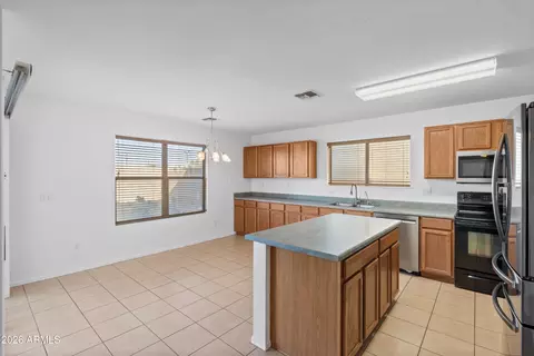 Kitchen - 11548 E Flower Cir, Mesa, AZ 85208 photo 5 of 5