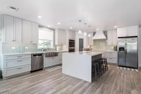 Kitchen - 4525 E Paradise Ln, Phoenix, AZ 85032 photo 1 of 3