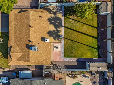 View/Area - 2115 E Greenway Dr, Tempe, AZ 85282 photo 3 of 6