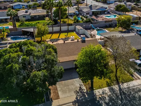 View/Area - 2115 E Greenway Dr, Tempe, AZ 85282 photo 1 of 6