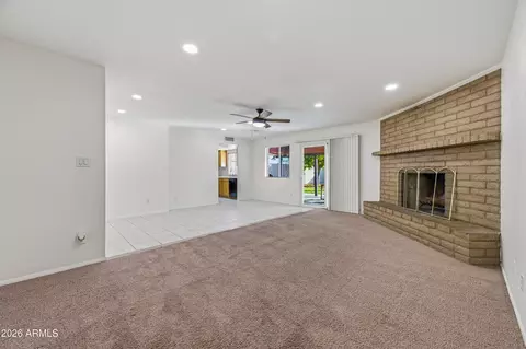 Living - 2115 E Greenway Dr, Tempe, AZ 85282 photo 3 of 6