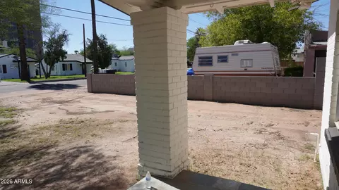Exterior - 1044 E Whitton Ave, Phoenix, AZ 85014 photo 3 of 8