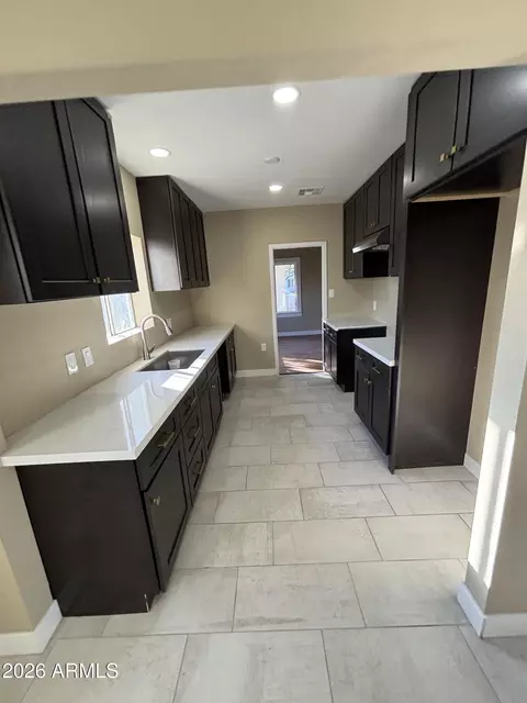 Kitchen - 1044 E Whitton Ave, Phoenix, AZ 85014 photo 1 of 10