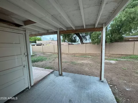 Exterior - 1044 E Whitton Ave, Phoenix, AZ 85014 photo 6 of 8