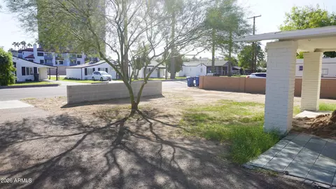 Exterior - 1044 E Whitton Ave, Phoenix, AZ 85014 photo 1 of 8