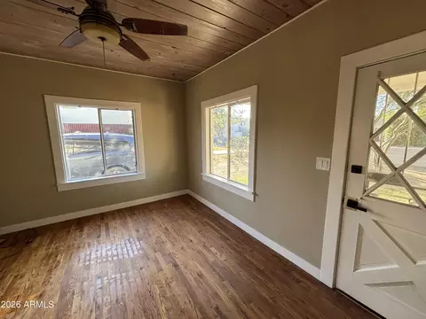 Living - 1044 E Whitton Ave, Phoenix, AZ 85014 photo 2 of 11