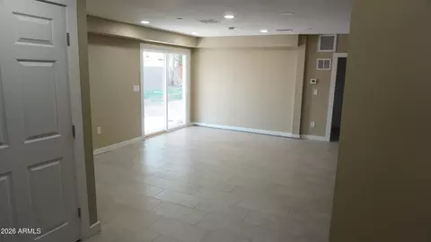 Living - 1044 E Whitton Ave, Phoenix, AZ 85014 photo 11 of 11