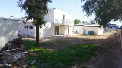 Exterior - 1044 E Whitton Ave, Phoenix, AZ 85014 photo 4 of 8