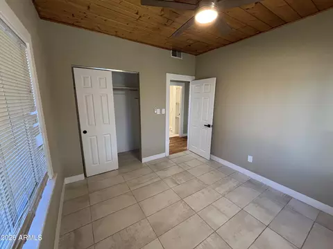 Bedroom - 1044 E Whitton Ave, Phoenix, AZ 85014 photo 5 of 10