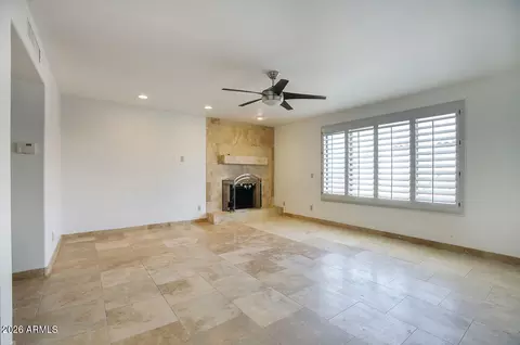 Living - 77 E Missouri Ave #49, Phoenix, AZ 85012 photo 1 of 3
