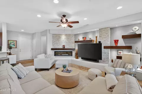 17126 W Red Cliff Dr, Surprise, AZ 85387