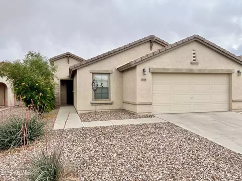 959 W Desert Hills Dr, San Tan Valley, AZ 85143